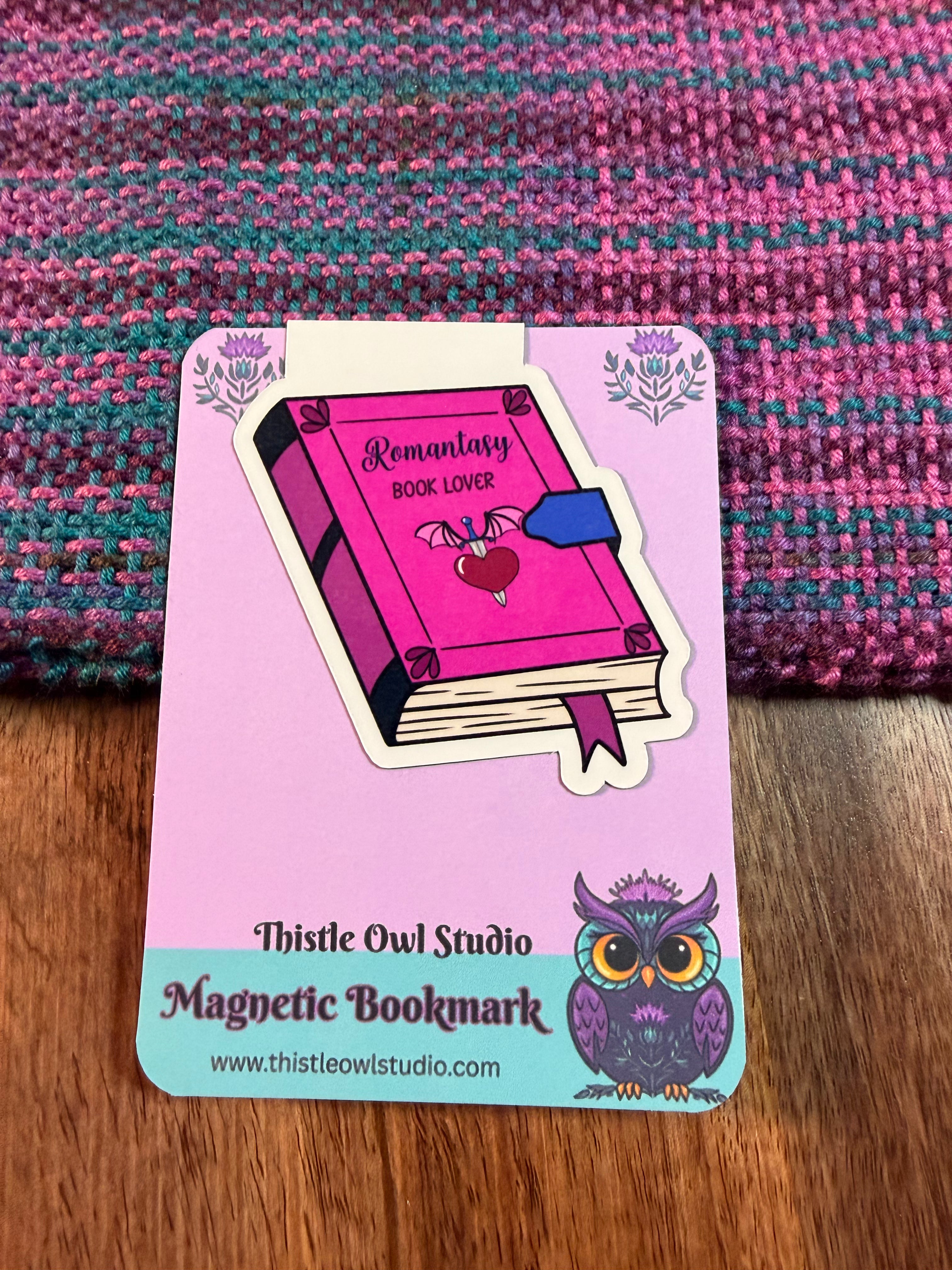 Romantasy Book Lover, Magnetic Bookmark