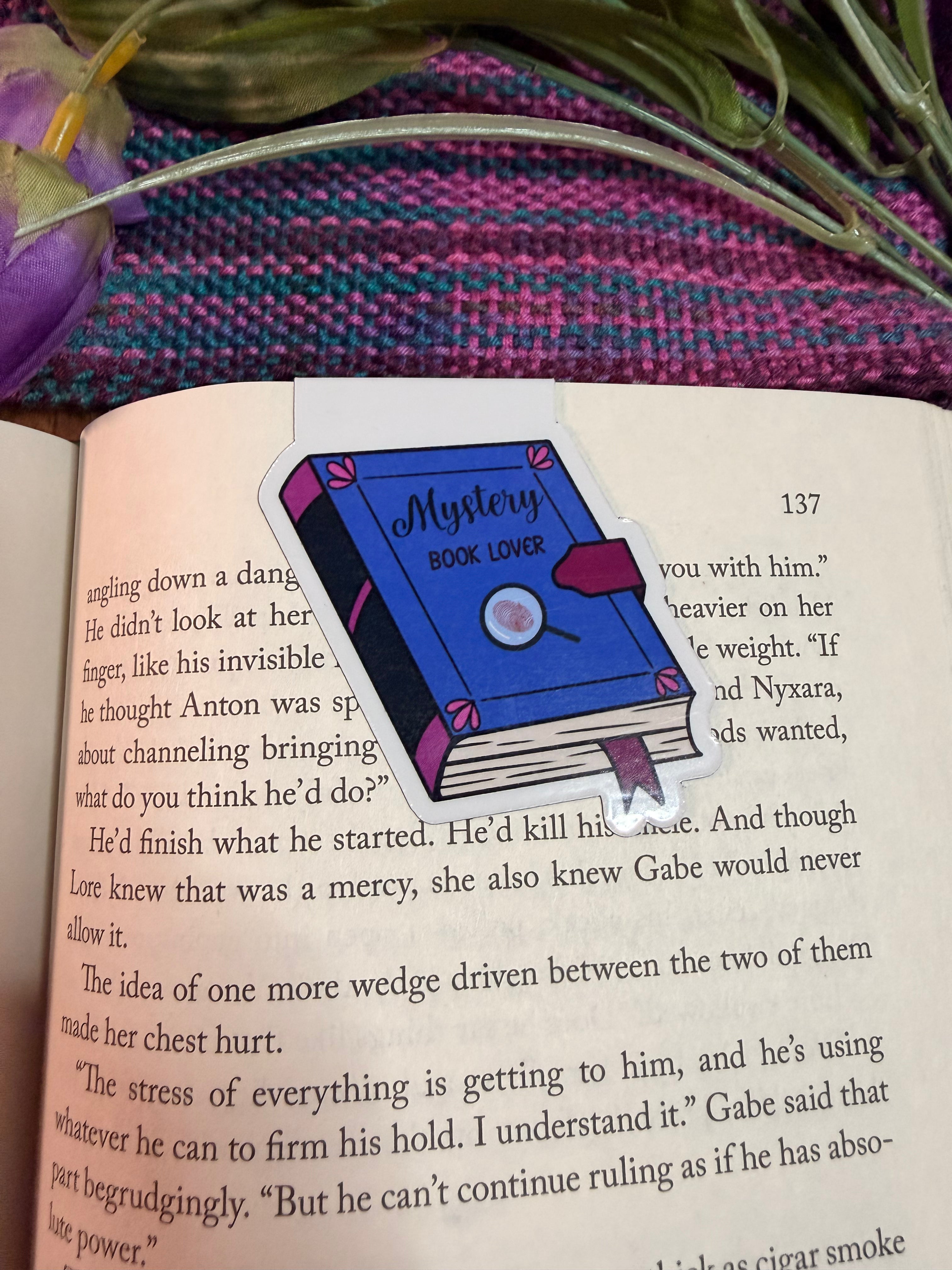 Mystery Book Lover, Magnetic Bookmark